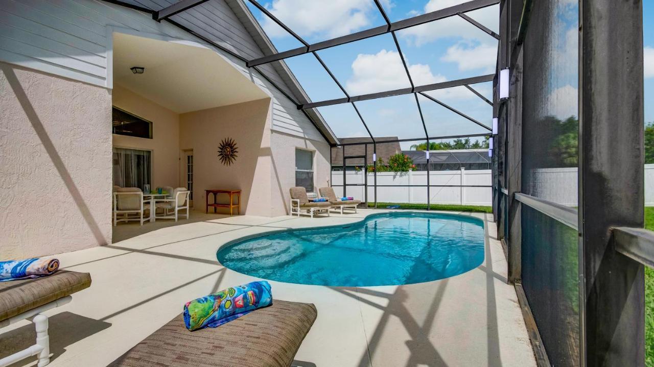 Pool Lighting Feature Private Fence Βίλα Ορλάντο Εξωτερικό φωτογραφία